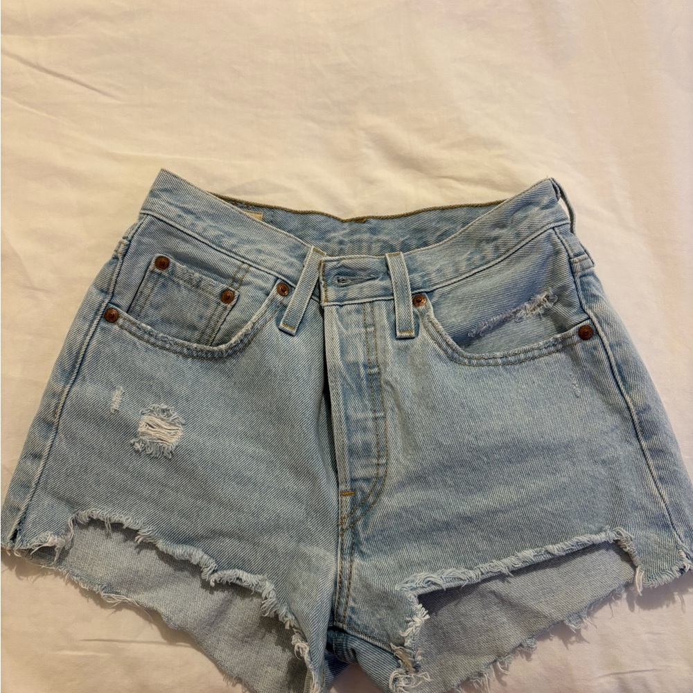 Levi's Aritzia shorts - Picture 3 of 3